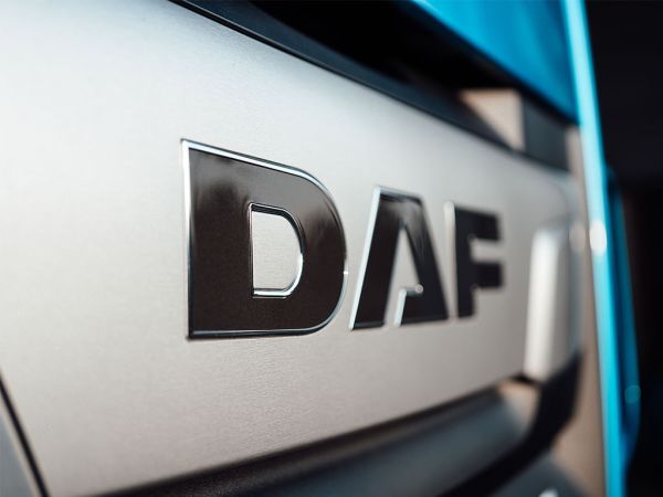 vrachtenwagen logo daf